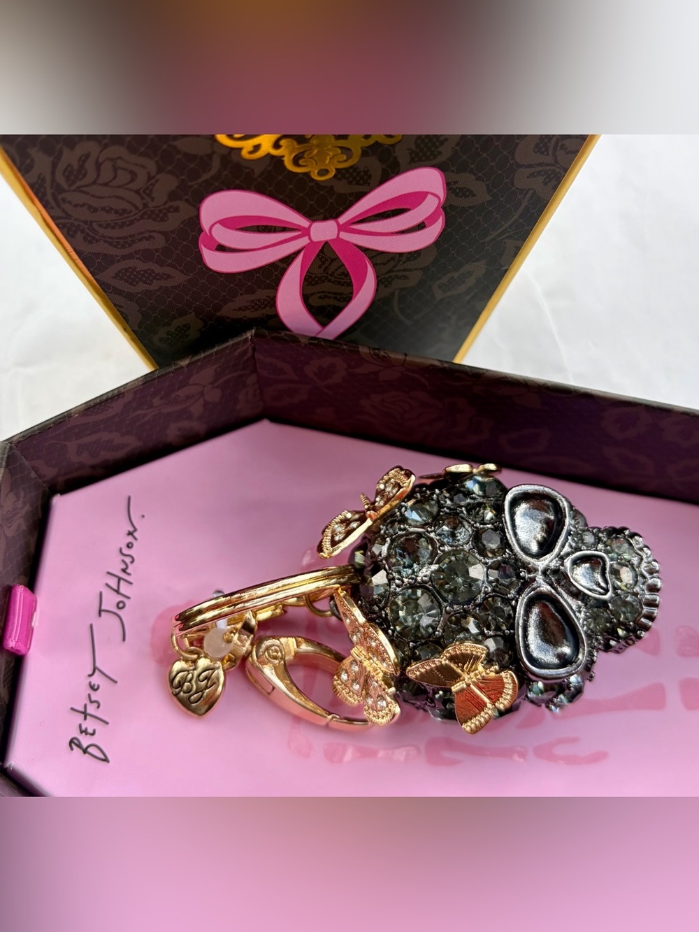 HTF NWT BETSEY JOHNSON Black Crystal Skull Keychain and/or Bag Charm☠️🖤 RARE - Picture 3 of 6